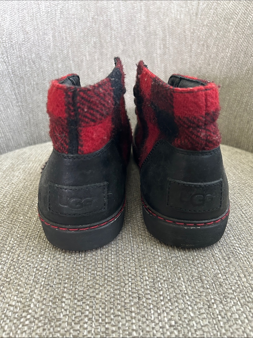 UGG Men's Alin Plaid Chukka Boots - Picture 4 of 6
